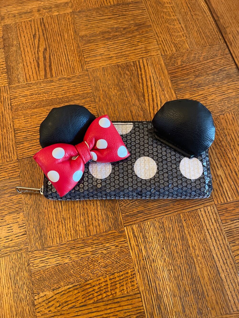 Disney Parks Loungefly Minnie Mouse Sequin Wallet